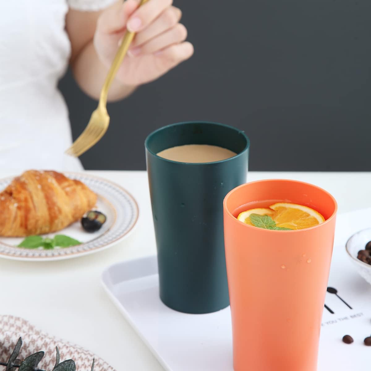Set of 8 plastic cups, 450ml coffee mugs, unbreakable drinking cups for children and adults, reusable cups for water, milk, tea, and coffee; suitable for home, camping, picnics, and travel.